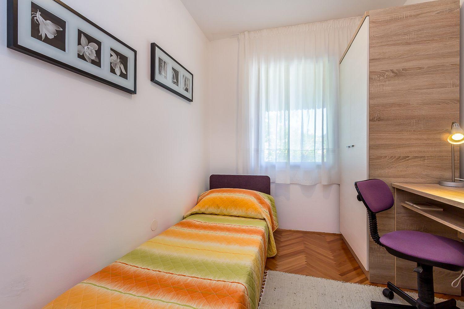 Neu Renovierte Ferienwohnung Mit Klima, Wlan, Terrasse Und Grill Пула Экстерьер фото