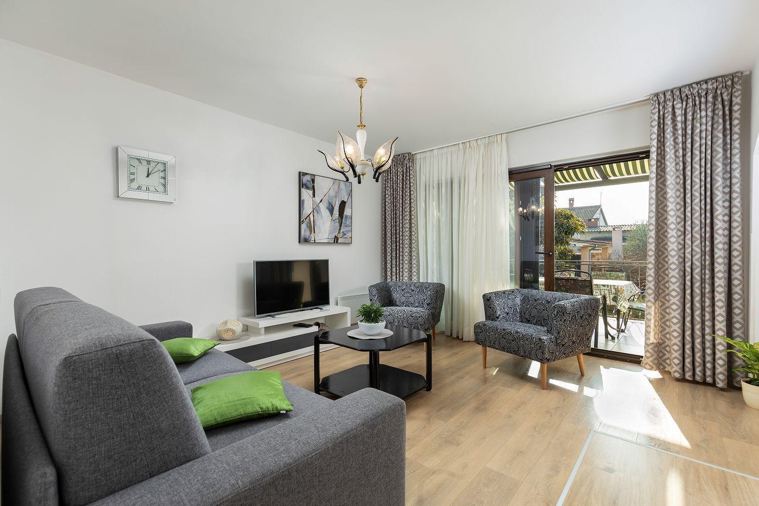 Neu Renovierte Ferienwohnung Mit Klima, Wlan, Terrasse Und Grill Пула Экстерьер фото