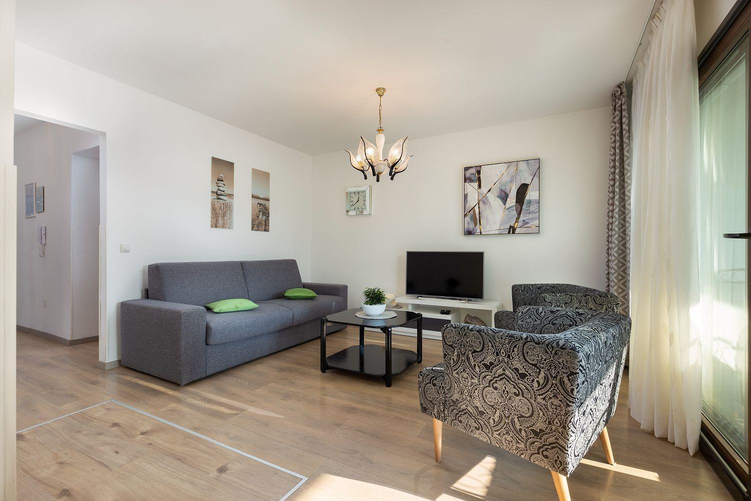 Neu Renovierte Ferienwohnung Mit Klima, Wlan, Terrasse Und Grill Пула Экстерьер фото