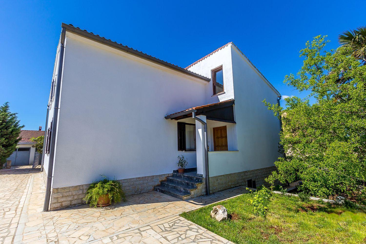 Neu Renovierte Ferienwohnung Mit Klima, Wlan, Terrasse Und Grill Пула Экстерьер фото