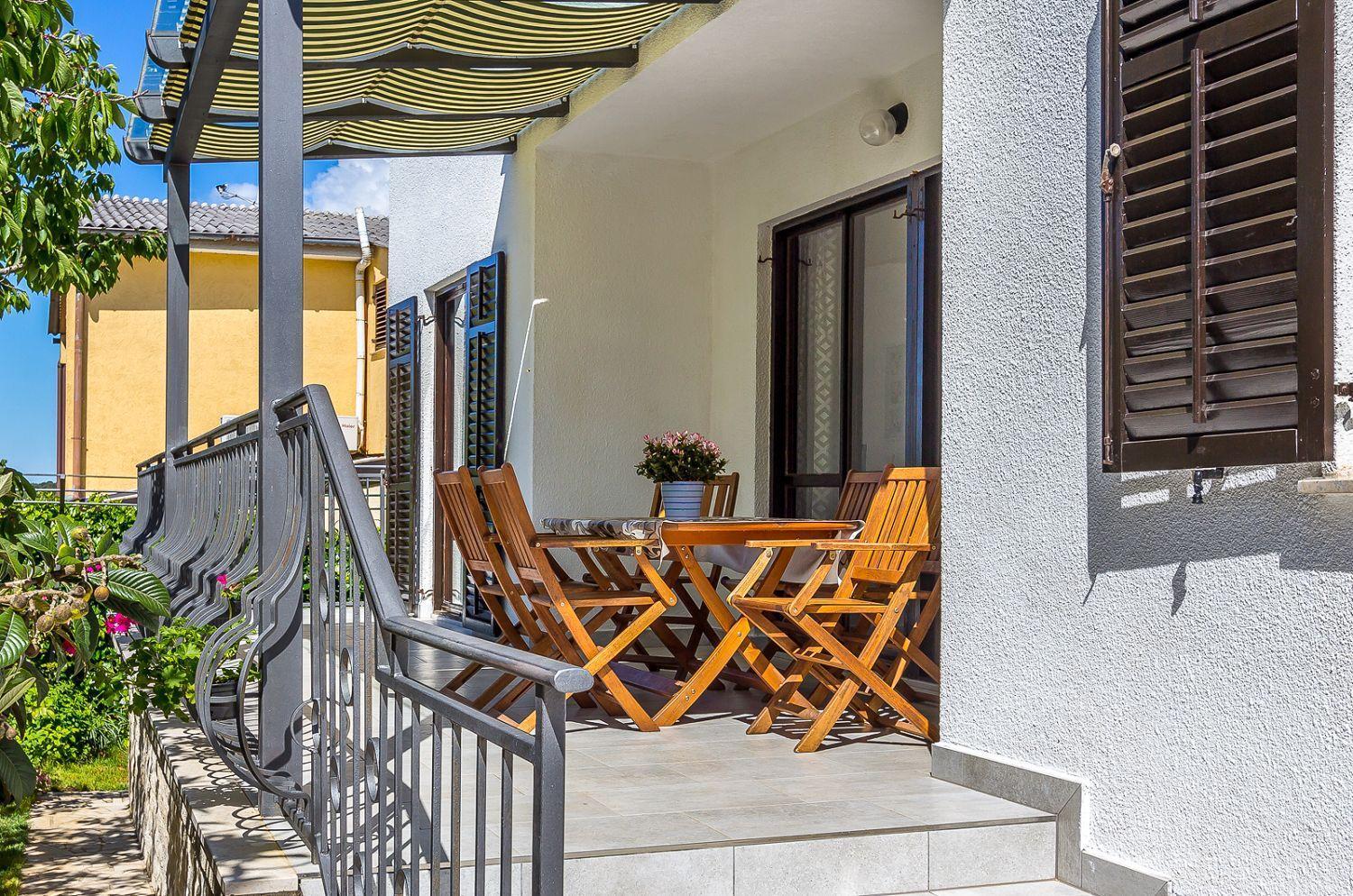 Neu Renovierte Ferienwohnung Mit Klima, Wlan, Terrasse Und Grill Пула Экстерьер фото